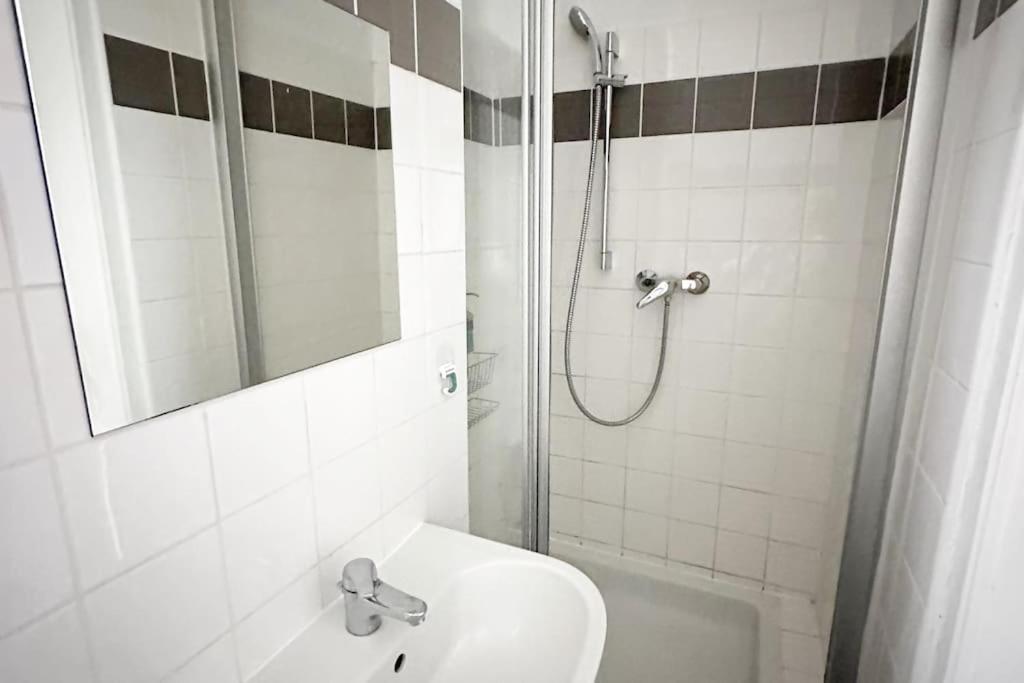 Ruhige & Grosse Altbauwohnung 7Min Zum Zentrum Wien Exteriör bild