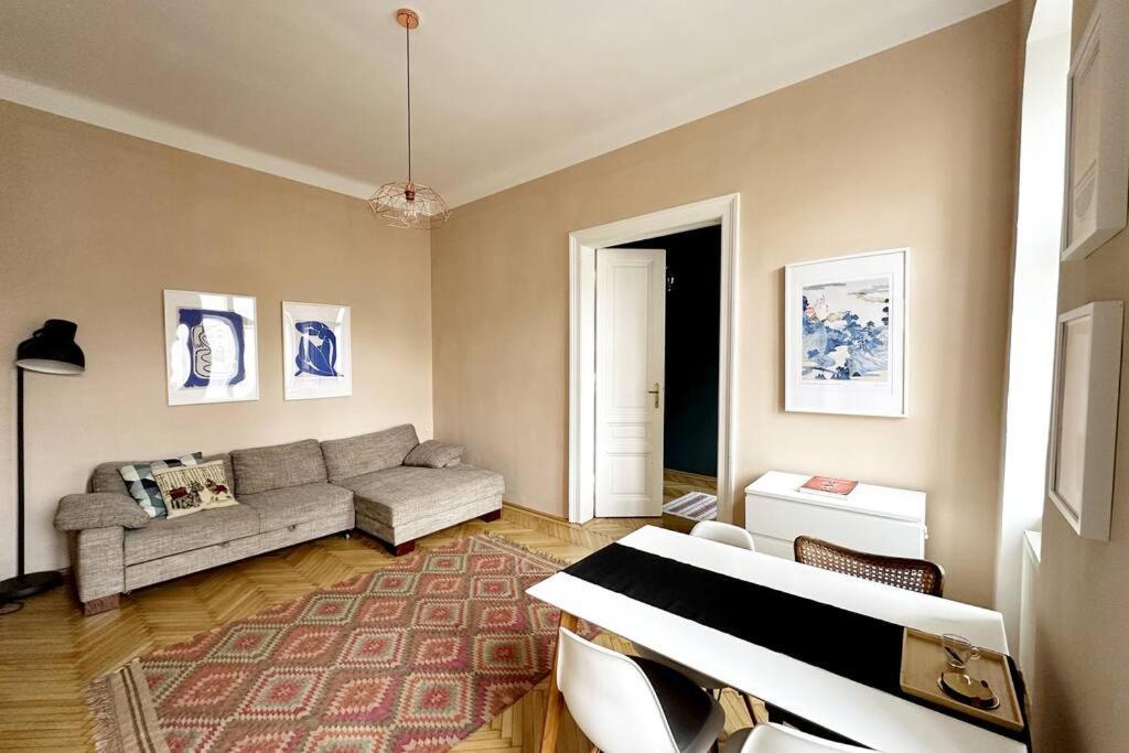 Ruhige & Grosse Altbauwohnung 7Min Zum Zentrum Wien Exteriör bild